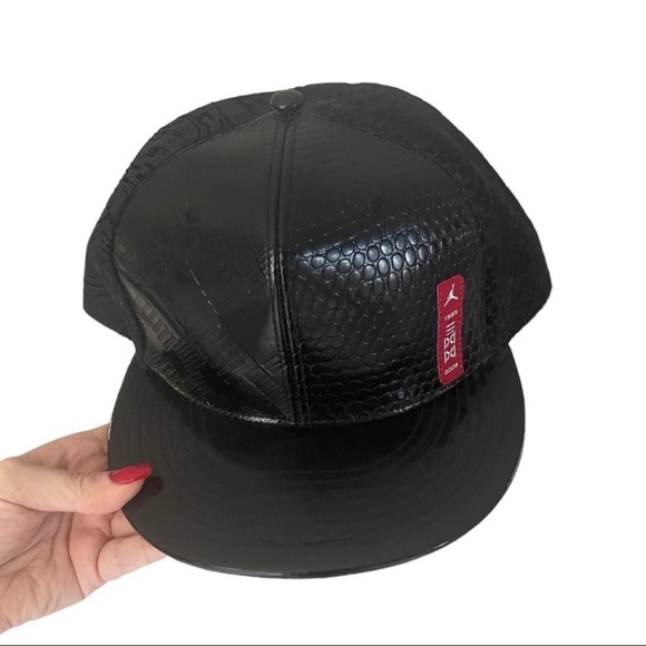 Jordan Other - RARE JORDAN Retro OG Jumpman Fitted Hat 1985 2008 Black 7-5/8